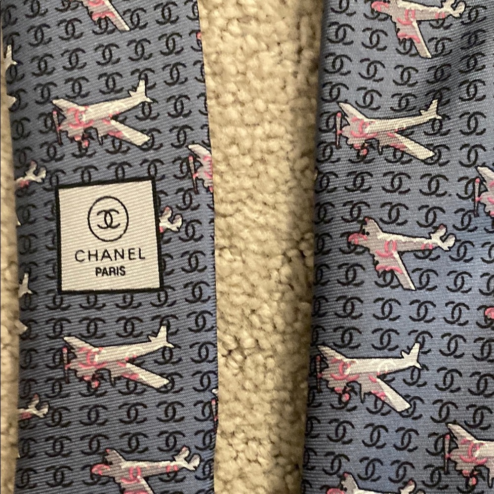 Chanel Men's Blue and Pink Patterned Tie - Picture 7 of 8
